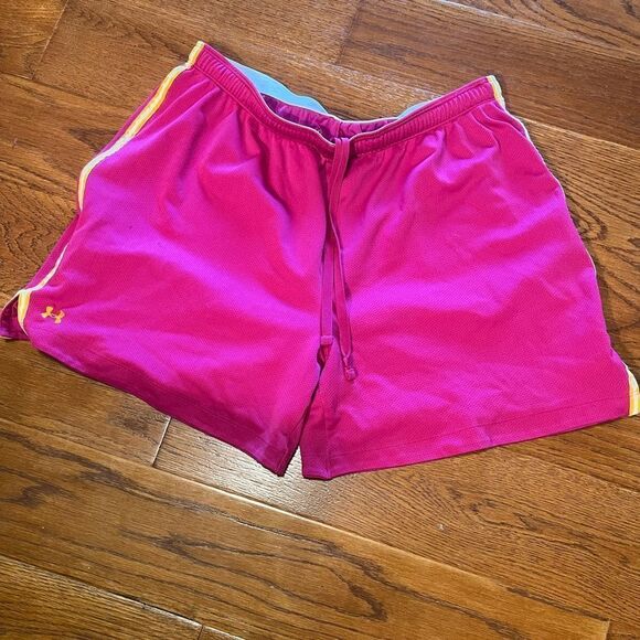 Under Armour size XL fuchsia color elastic band shorts - Picture 1 of 8